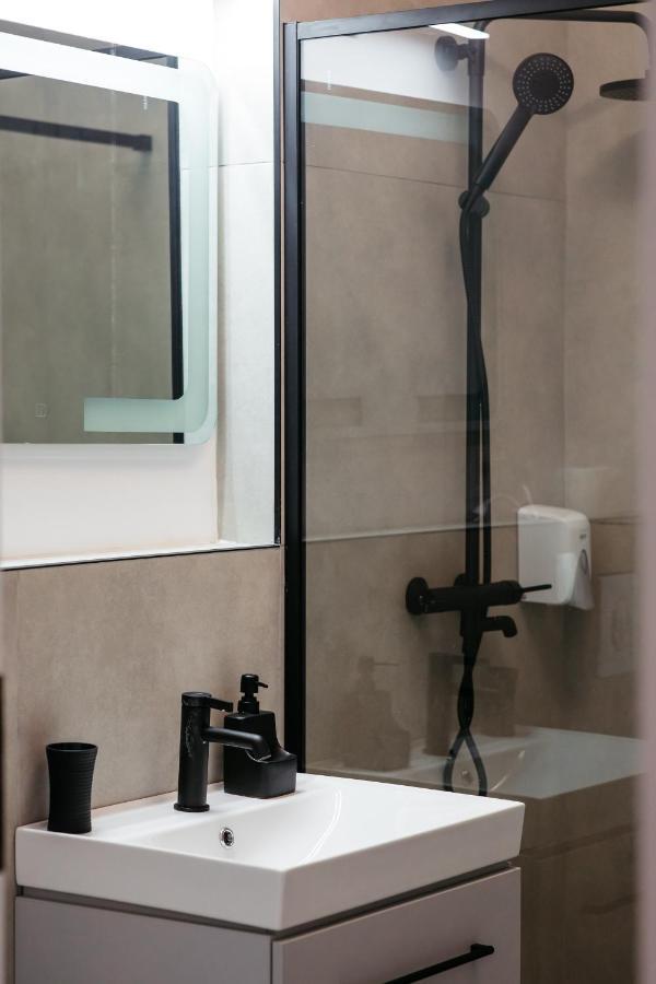 L&V Family Studio Apartment Sinaia Luaran gambar